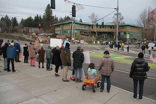 Trump impeachment rally draws big crowd | Photo gallery