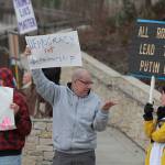 Trump impeachment rally draws big crowd | Photo gallery