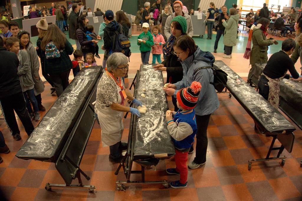 More mochi moments: Annual New Year’s gathering returns to Woodward Middle School | Photo gallery