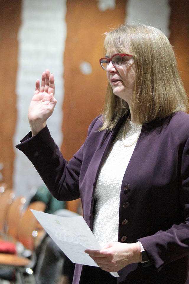 Bainbridge councilmembers take the oath | Photo gallery