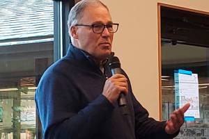 Elected officials stress climate legislation at local forum