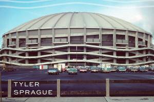 Architecture authority visits Winslow book shop