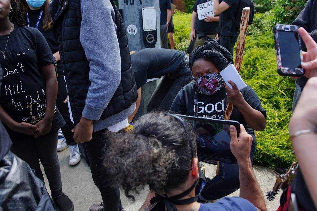 Gallery | Youth-led memorial demonstration takes to Winslow streets