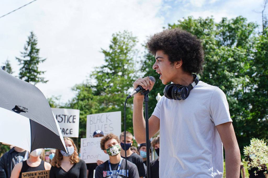 Gallery | Youth-led memorial demonstration takes to Winslow streets