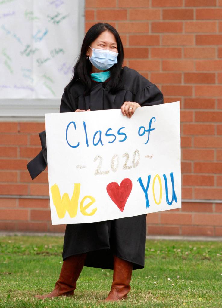 Photo gallery | Pomp despite circumstance: Drive-thru commencement celebrates island grads