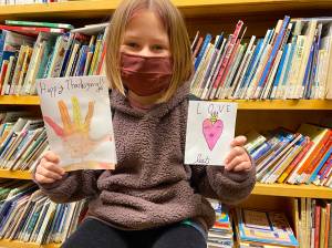 Students made cards to send along with the dinner.