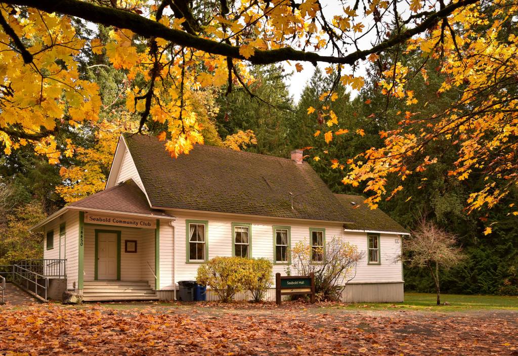 Seabold Community Hall on Komedal Road Northeast.
