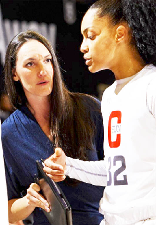 Lindsey Foster, left