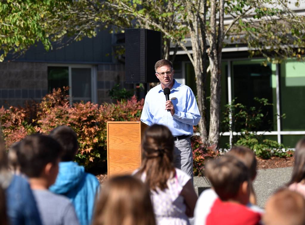 Superintendent Peter Bang-Knudsen welcomes Sakai fifth- and sixth-graders, alumni and special guests during the opening ceremony.