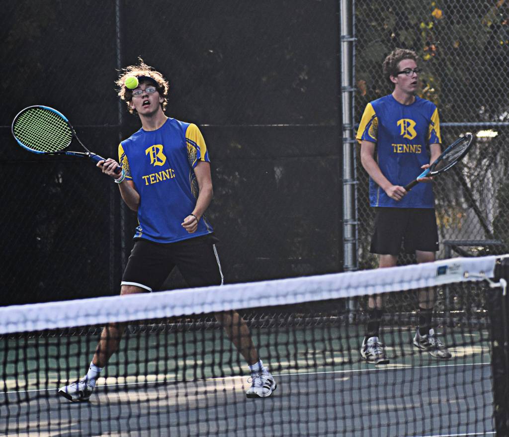 Bremertons David Lane and Bobby V push Bainbridge to three sets before falling.