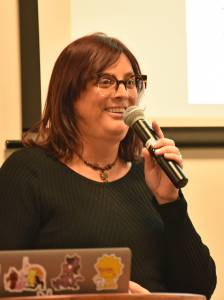 Comic strip artist Dana Simpson speaks with fans at the BARN during a Phoebe and her Unicorn book signing Oct. 27. Nancy Treder/Kitsap News Group Photos