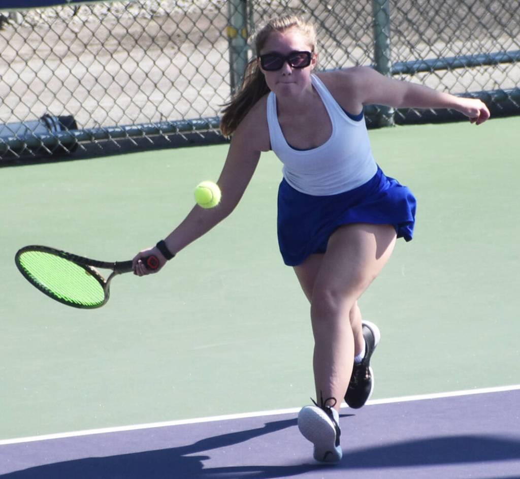 Olympics Bailey Walton finishes 2-2 at state.