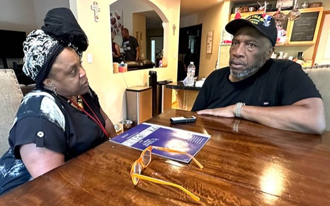 Mike De Felice/Kitsap News Group
Vietnam veteran Don Ray Hill of Poulsbo recounts his days in Vietnam with Akuyea Karen Vargas, an Army vet from Bainbridge Island. Hills recorded story will become part of the Veterans History Project.