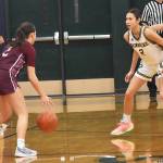 Nicholas Zeller-Singh/Kitsap News Group Photos
Spartan Hannah Bounketh defends Mercer Islands Elianna Weiss.