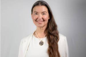 Fairy Tale Dentals Dr. Helena Soomer Lincoln, who has created the innovative TruBridge tissue preserving method.