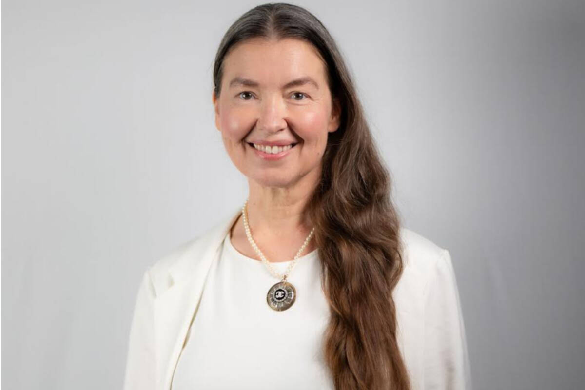 Fairy Tale Dentals Dr. Helena Soomer Lincoln, who has created the innovative TruBridge tissue preserving method.