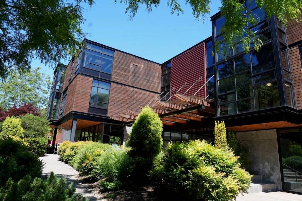 Regus is located inside The Island Gateway on Winslow Way.